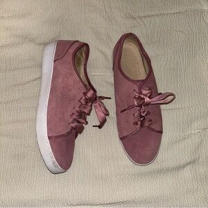 Vionic Keke Sneakers Lilac Mauve Suede Lace Up